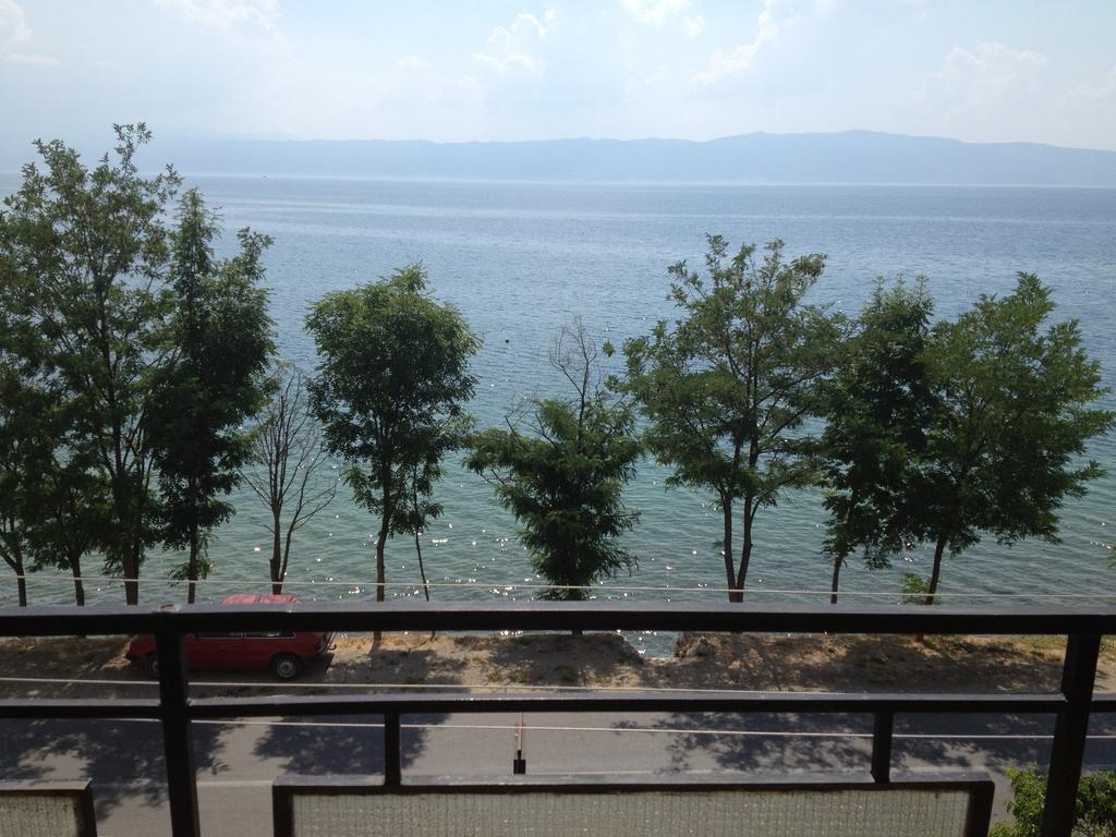 Guest House Lokoski Pestani Kültér fotó